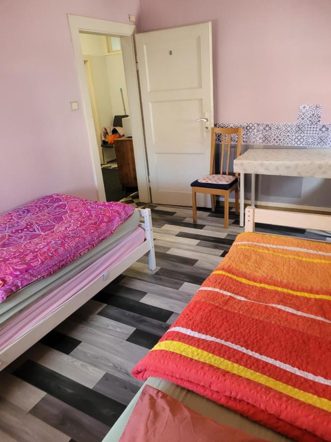 Mehrere Privatzimmer Lang Und Kurzfristig Zu Mieten Saarbruecken Luaran gambar